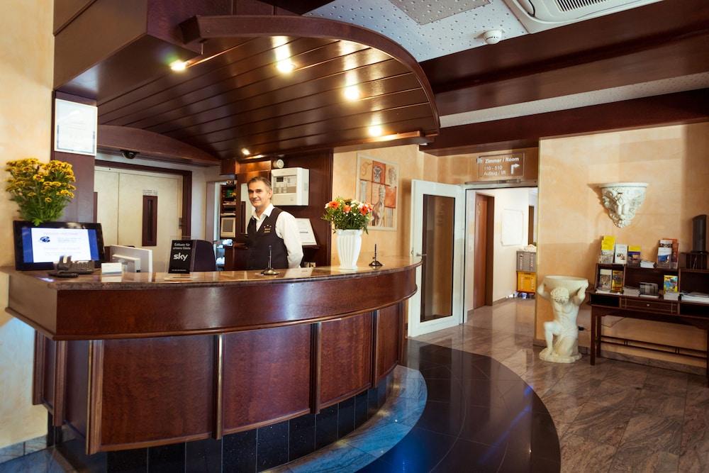 Hotel Astro - Nichtraucherhotel 4*